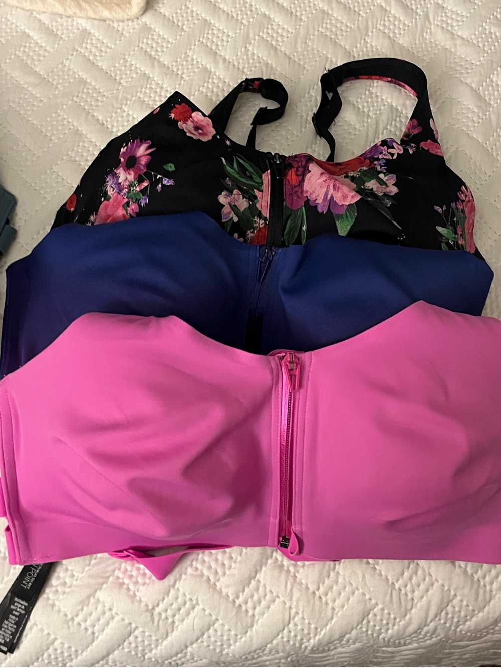 6 VS Underwire Sports Bras